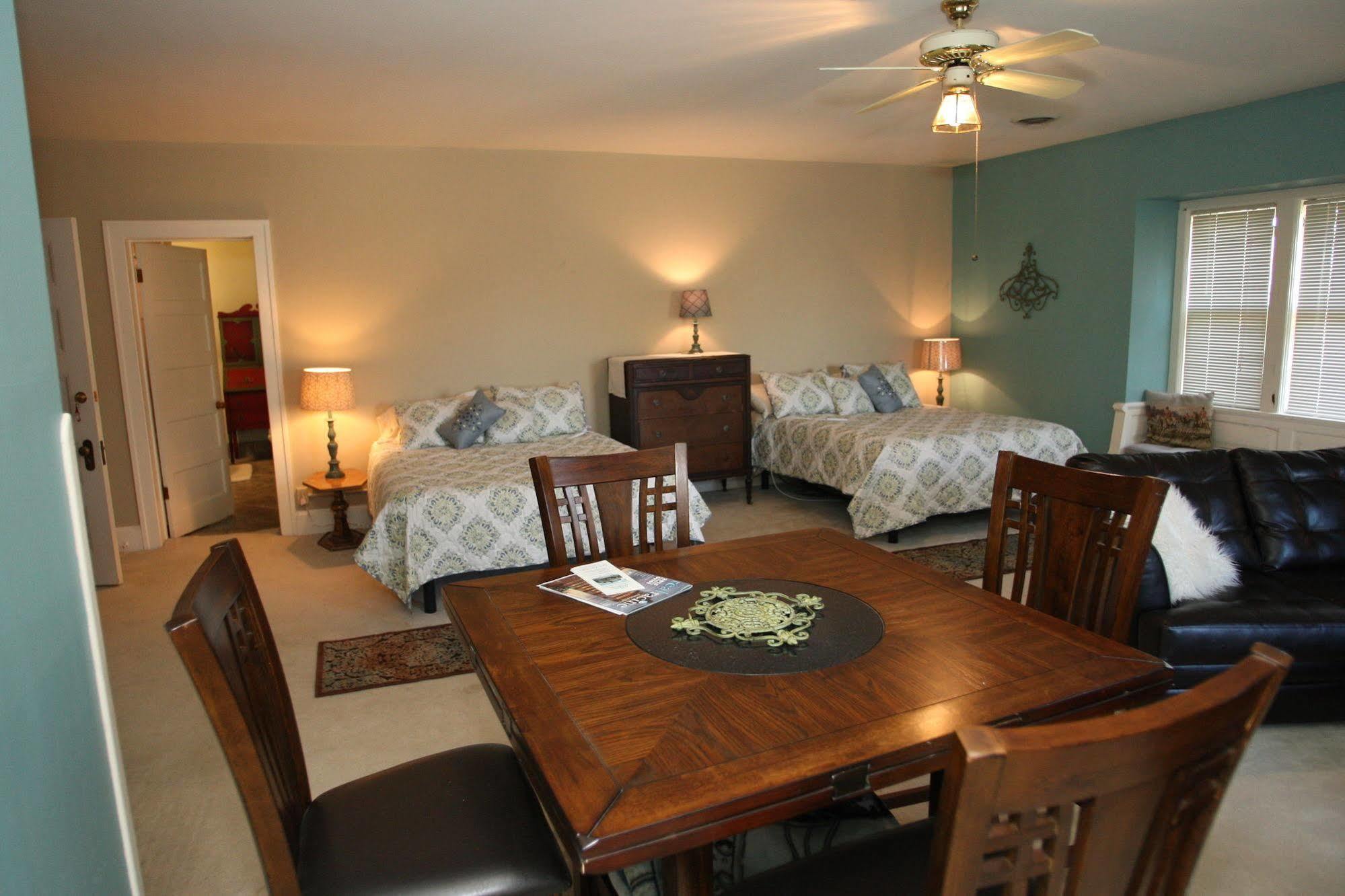 Christmas House Bed & Breakfast Racine Extérieur photo